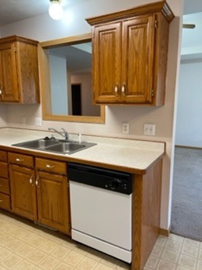 Building Photo - 124 Arrowhead Rd