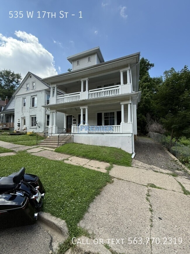Building Photo - 535 W 17th St