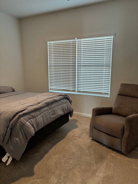 Building Photo - 715 Clark Lake Estates Dr