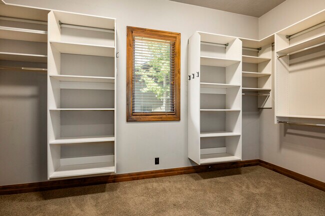 Building Photo - 4368 W Jeremy Woods Dr