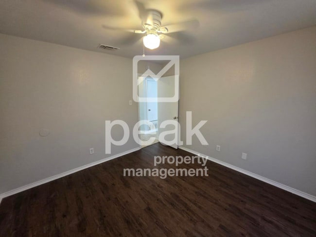 Building Photo - $1,250 2 Bed, 1 Bath for Rent in Weatherford!