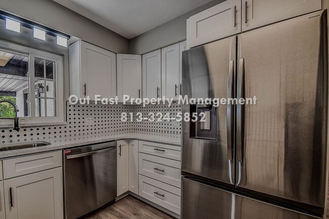 Building Photo - Home & Bonus Space Near Gulf Beaches — Ready for Move-In