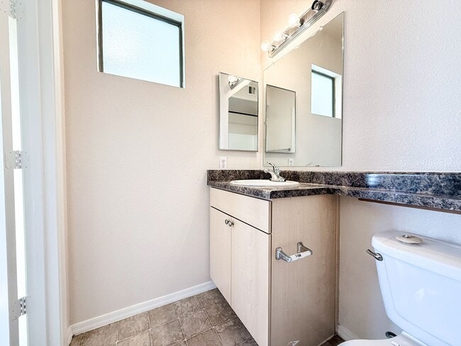 Building Photo - Cave Creek rd 2bd 2bath Condo