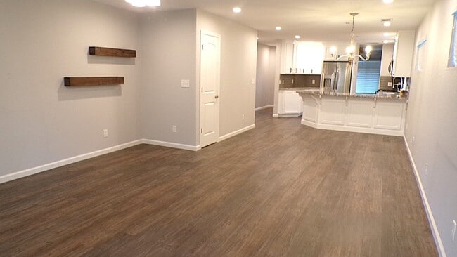 Building Photo - 3 Bedroom 2 Bathroom Home Coming Soon!