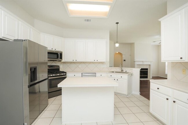 Building Photo - 25215 Aughton Dr