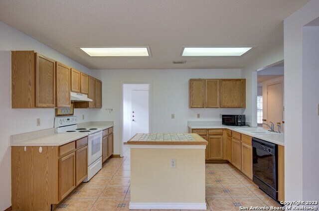 Building Photo - 10138 Sandbrook Hill