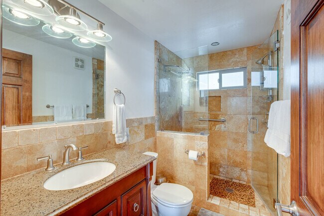 Building Photo - 932 Kiowa Dr
