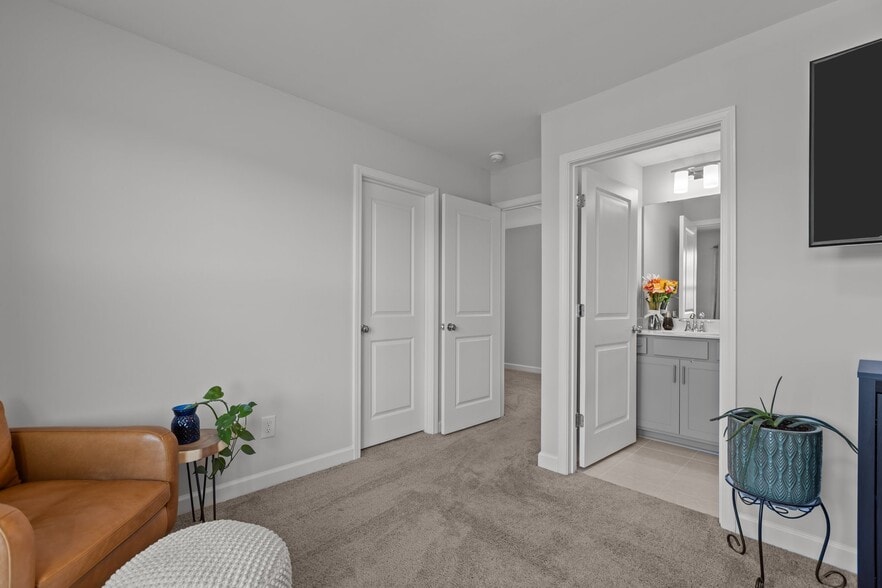 Building Photo - 604 Craftsman Rdg Trl