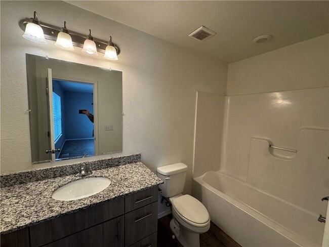 Building Photo - 1666 S Razorback Rd