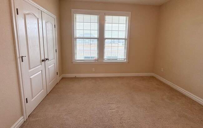 Building Photo - 125 Tulip Tree Dr