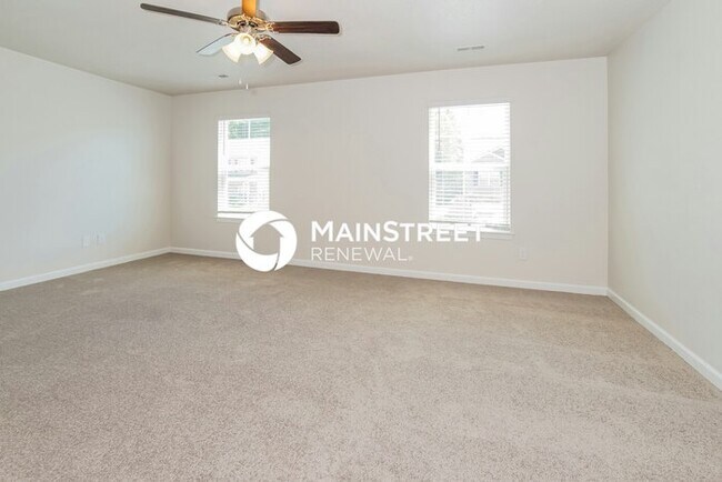Building Photo - 4 Bedroom Pet-Friendly Home in KNOXVILLE, ...