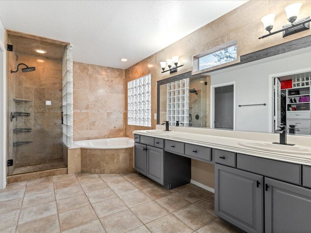 Building Photo - 5505 Big Sky Ln