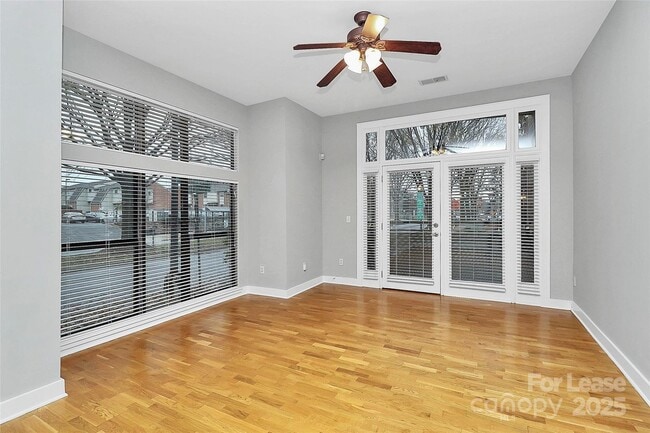 Building Photo - 712 N Davidson St