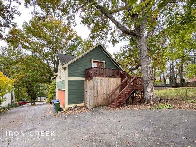 Building Photo - 90 Rumbough Pl