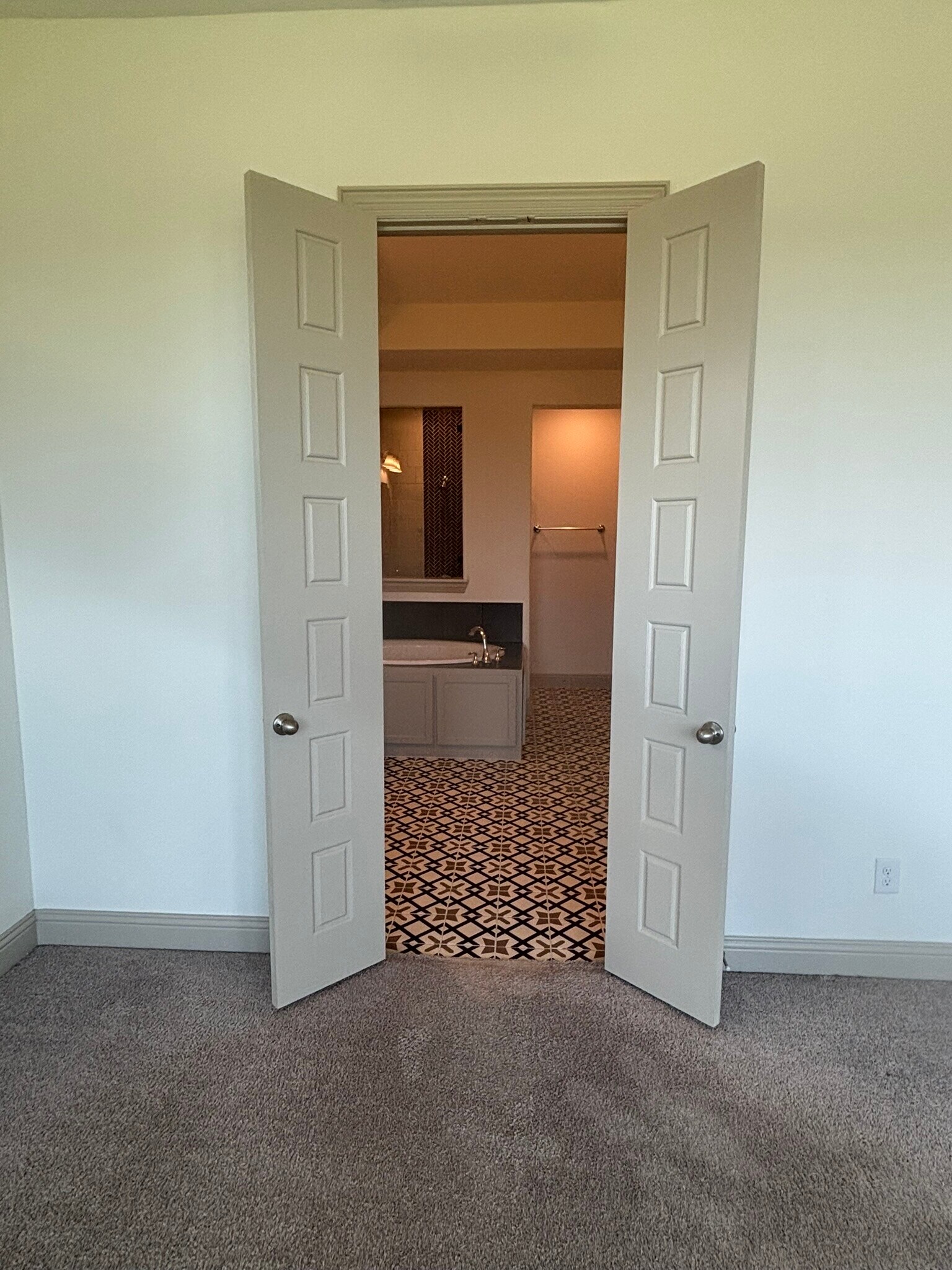 Building Photo - 1702 Trellis Dr