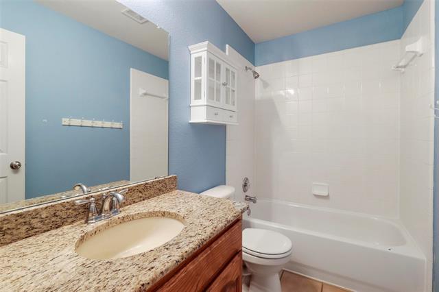 Building Photo - 8700 La Quinta Lane