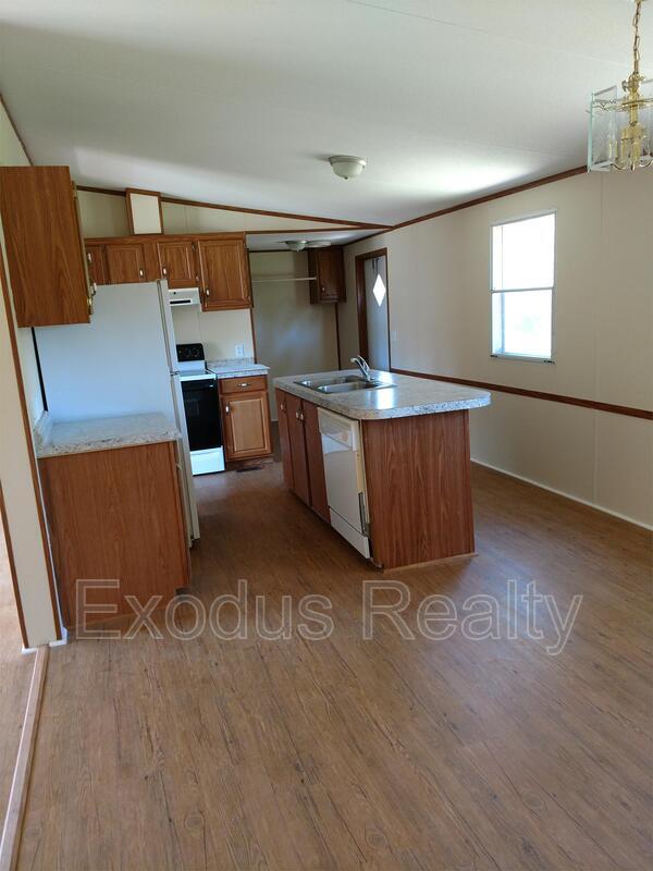 Building Photo - 45 Castle Wood