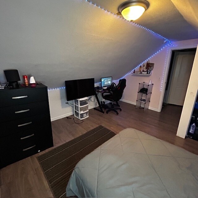 Building Photo - 329 Plainfield St