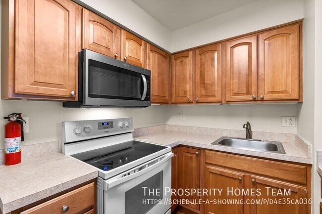 Building Photo - 2217 Lowells Glen Rd