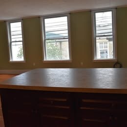 Building Photo - 318 S Main St