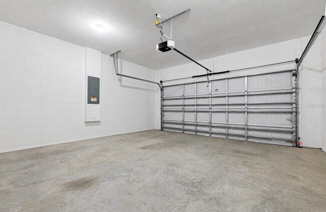 Building Photo - 2270 Hemingway Cir