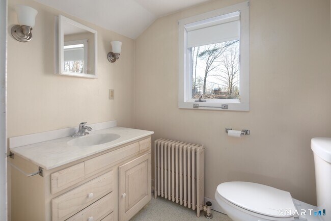 Building Photo - 11 Prospect St