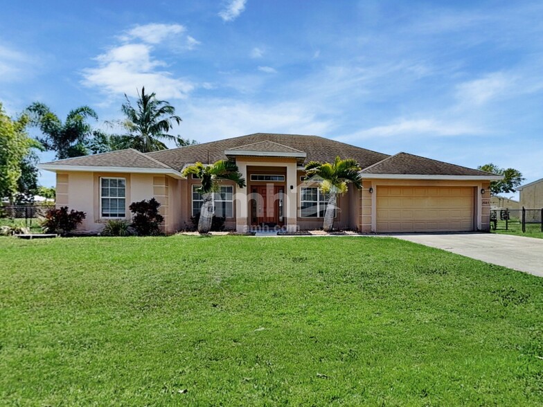 Primary Photo - 2085 SE North Blackwell Dr