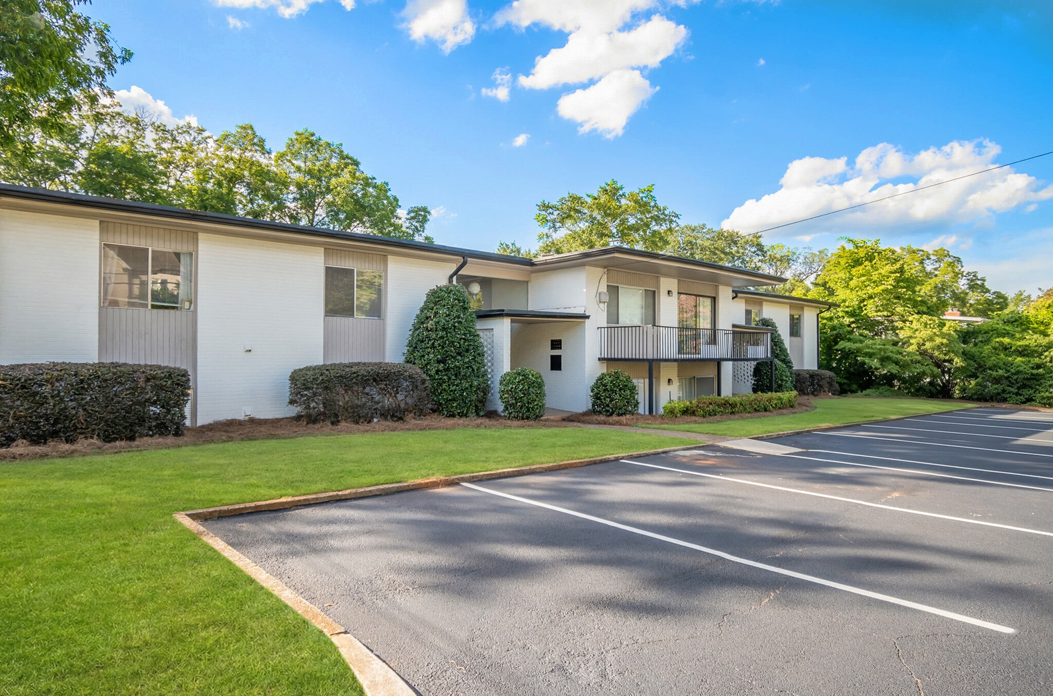 Building Photo - 1794 S Lumpkin St