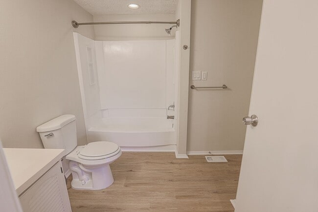 Building Photo - 426 Mystic View Turn