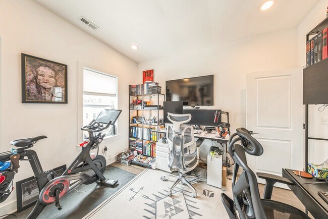 Building Photo - 3453 Holmead Pl NW