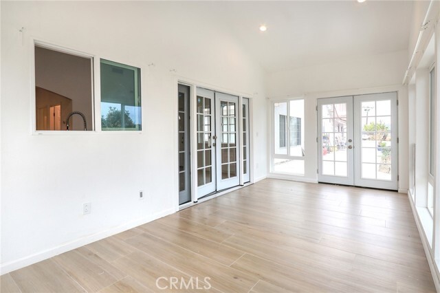 Building Photo - 268 Macalester Dr