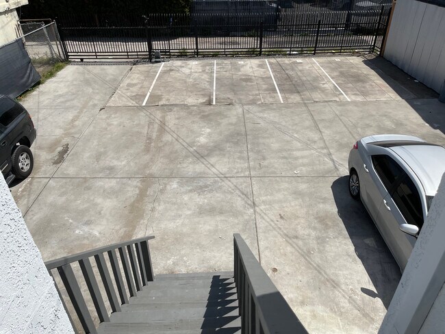 Electronic gated parking - 4606 S Normandie Ave