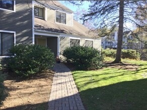 Building Photo - 18 Concord Greene