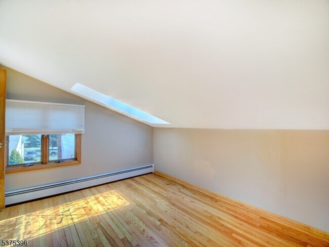 Building Photo - 18 Jani Ct