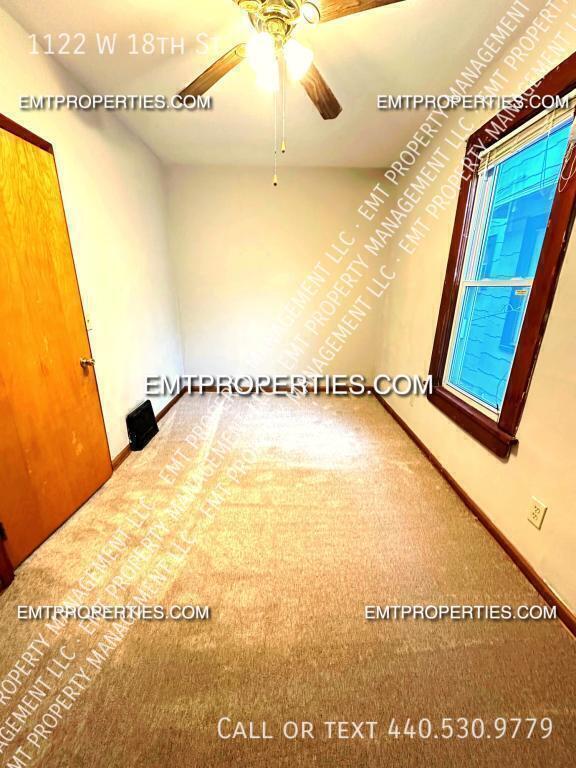 Building Photo - 1122 W 18th St