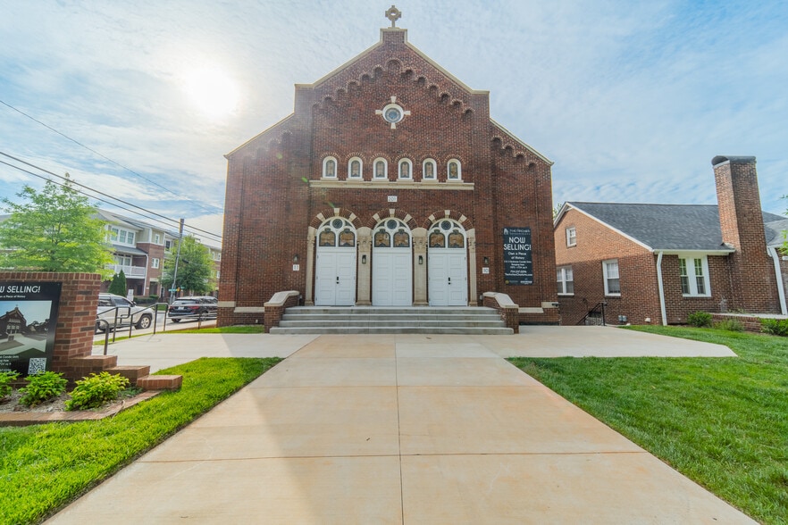 Building Photo - 201 Grandin Rd