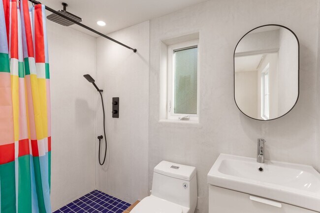 Building Photo - Charming Spanish Style Home in Silver Lake...
