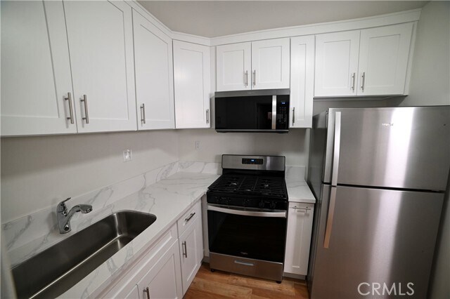 Building Photo - 7745 Laurel Canyon Blvd