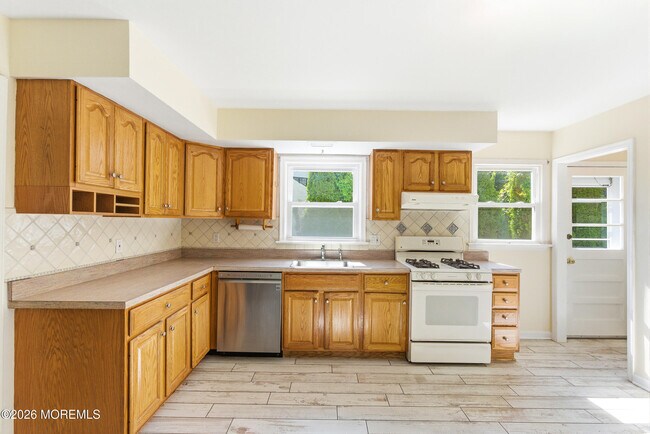 Building Photo - 506 Woodland Rd