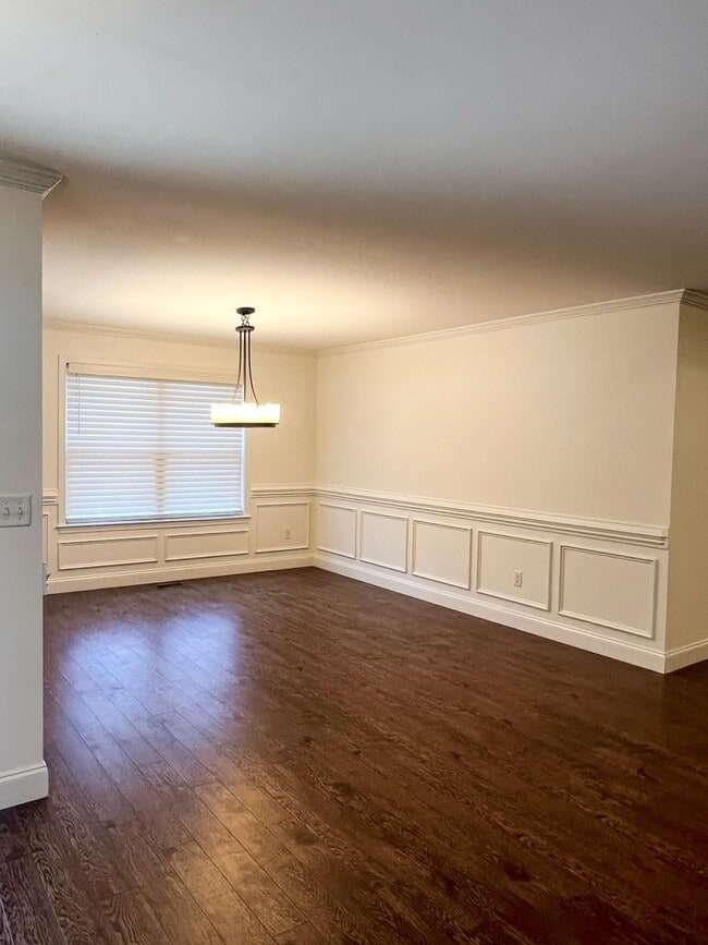 Building Photo - Single Family Home