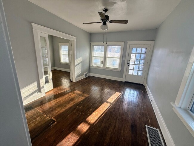 Building Photo - Welcome to your new home in the heart of Cleveland