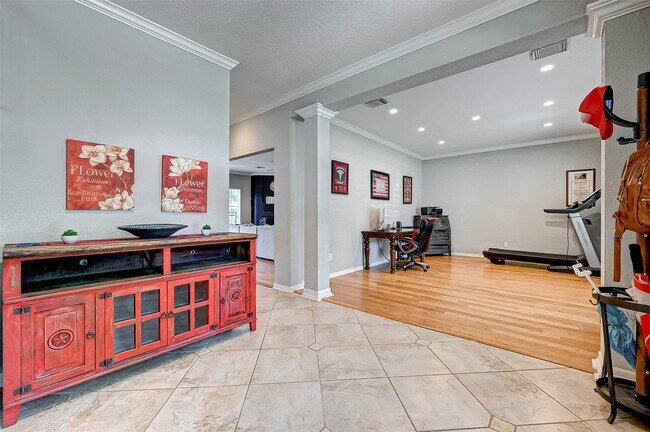 Building Photo - 14 Bradford Cir