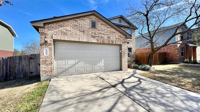 Building Photo - 1102 Middle Brook Dr