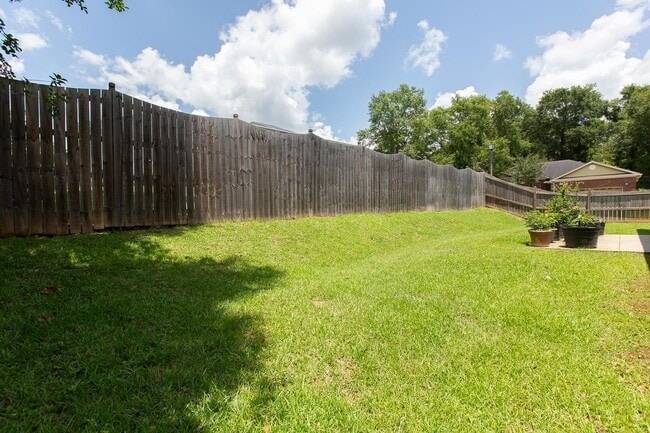 Building Photo - 1241 Sandler Ridge Rd