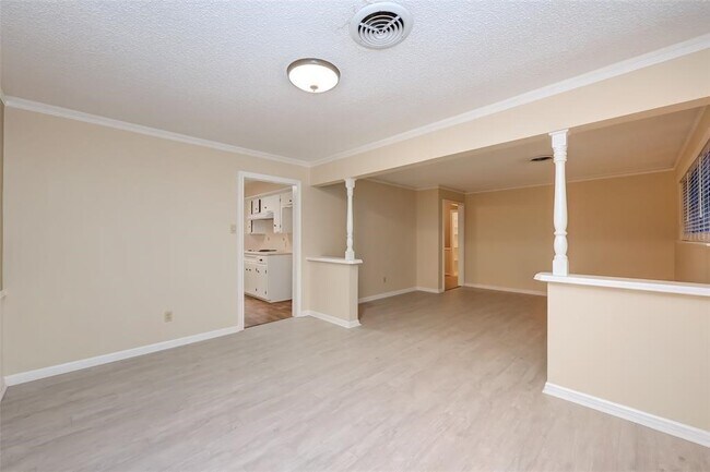 Building Photo - 6543 Kury Ln