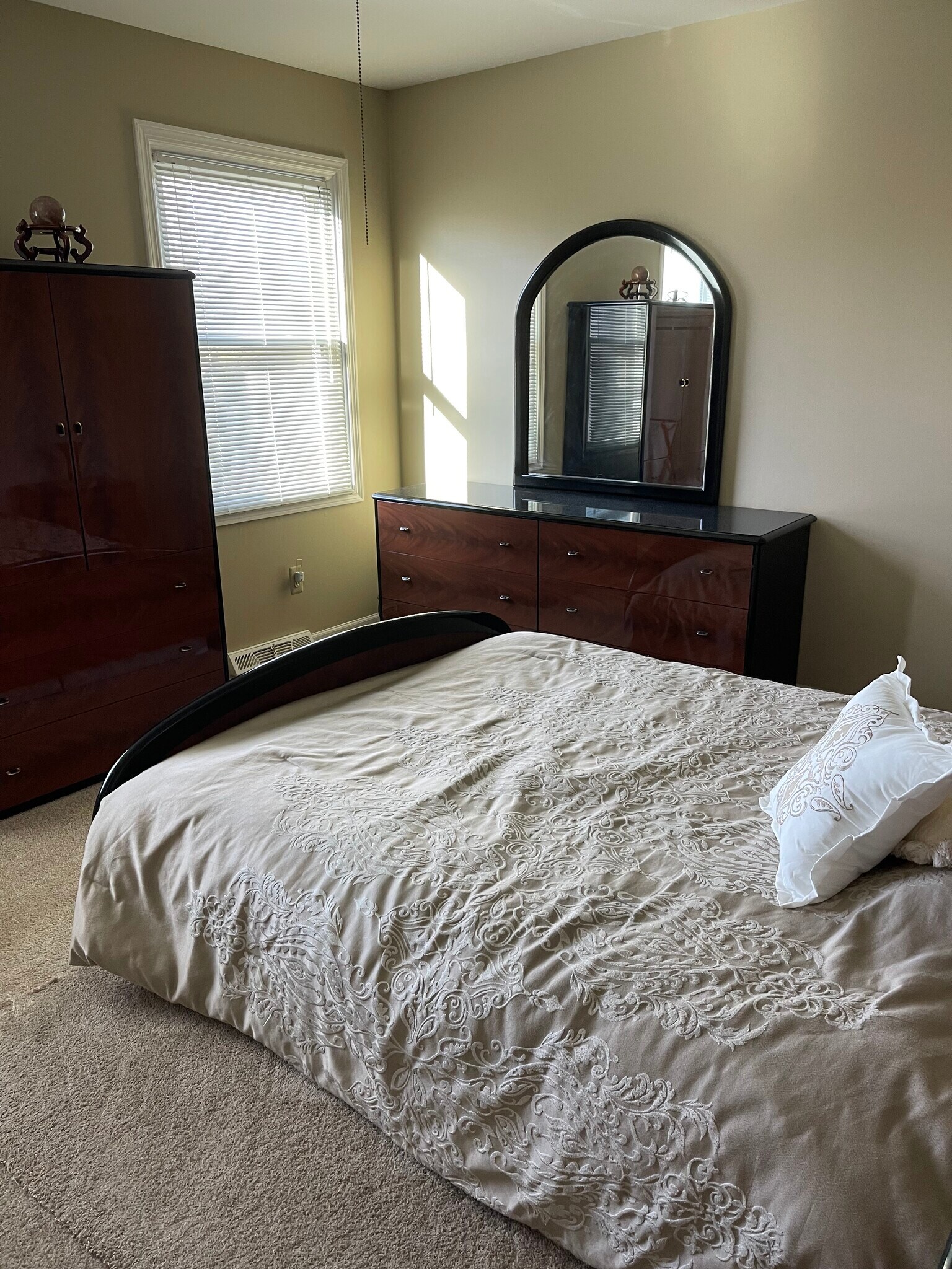 Upstairs south bedroom - 6349 Woodhall Ct
