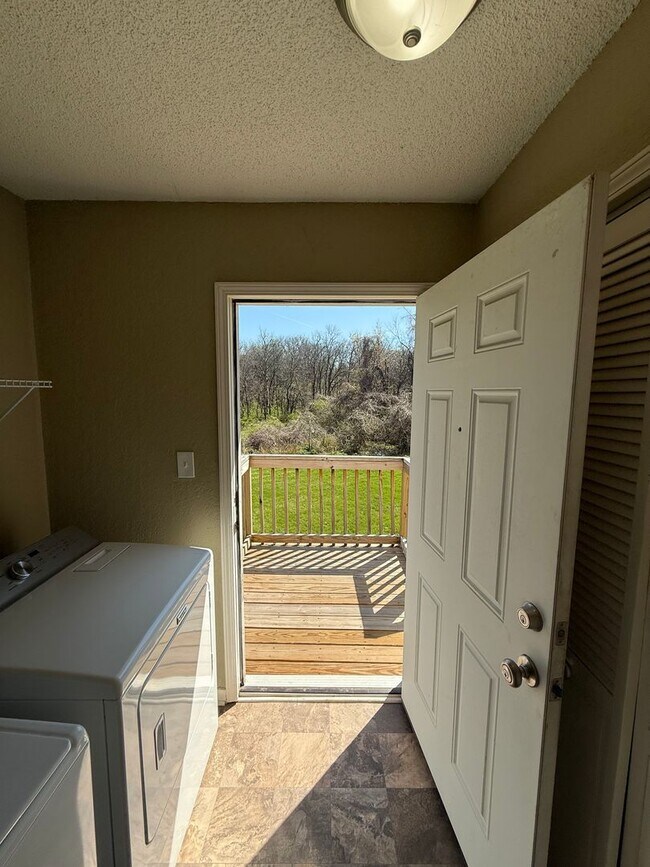 Building Photo - RC Quadplex