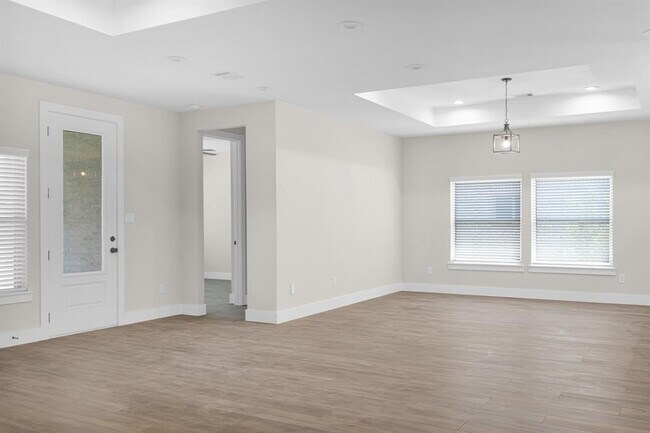 Building Photo - 257 Bentwood Dr