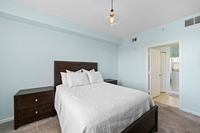 Building Photo - *** LOCATION, LOCATION, LOCATION! *** ANNUAL TURNKEY FURNISHED Rental Available NOW in Positano P...