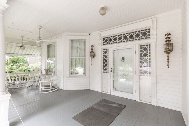 Building Photo - Historic Opelika Home - 108 N 9th St